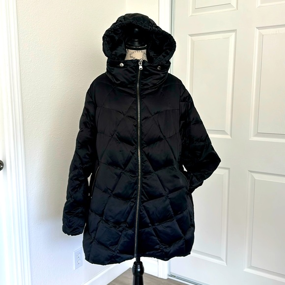 Kristen Blake Black Hooded Puffer Jacket - Picture 2 of 11